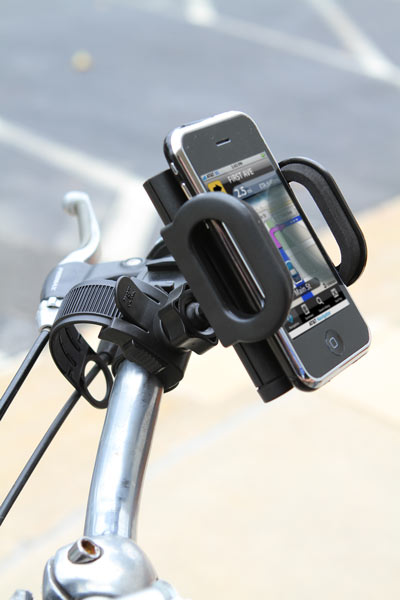 e04d_bike_mounted_gadget_holster_iphone